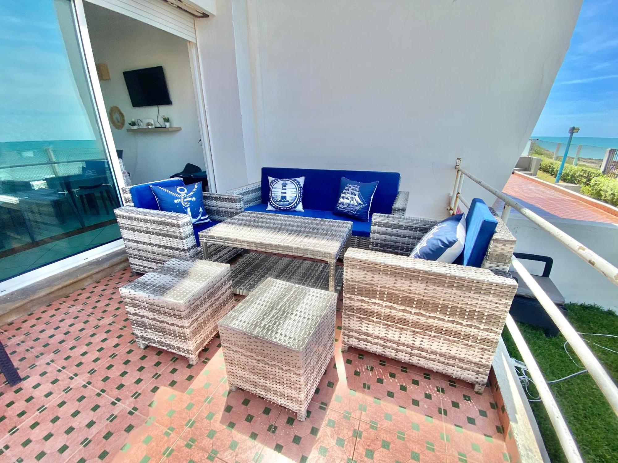 Splendid Beachfront Villa In Sidi Bouzid Beach With Pool Douar Ourlali エクステリア 写真
